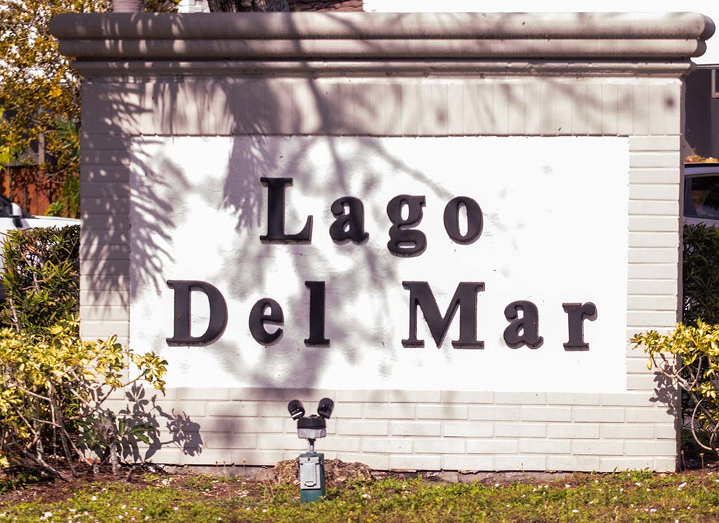 Lago Del Mar
