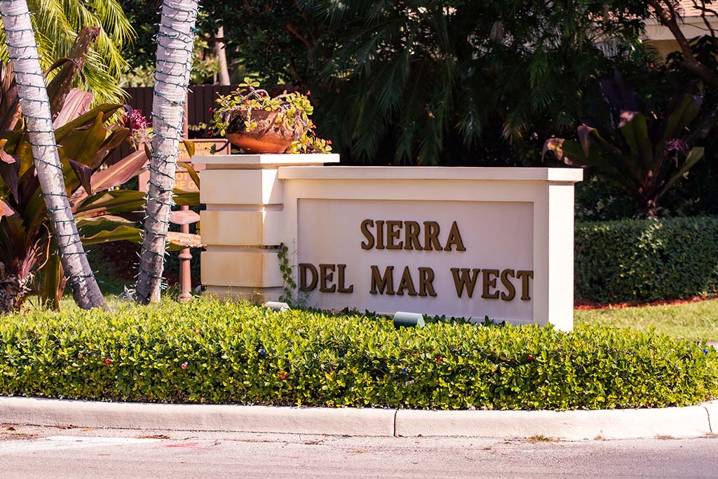 Sierra Del Mar
