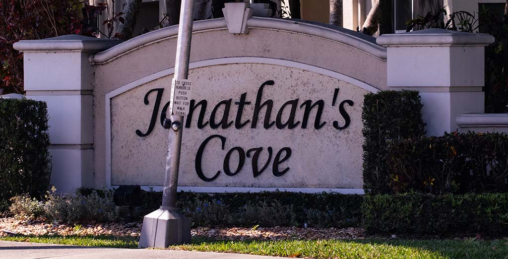 Jonathans Cove