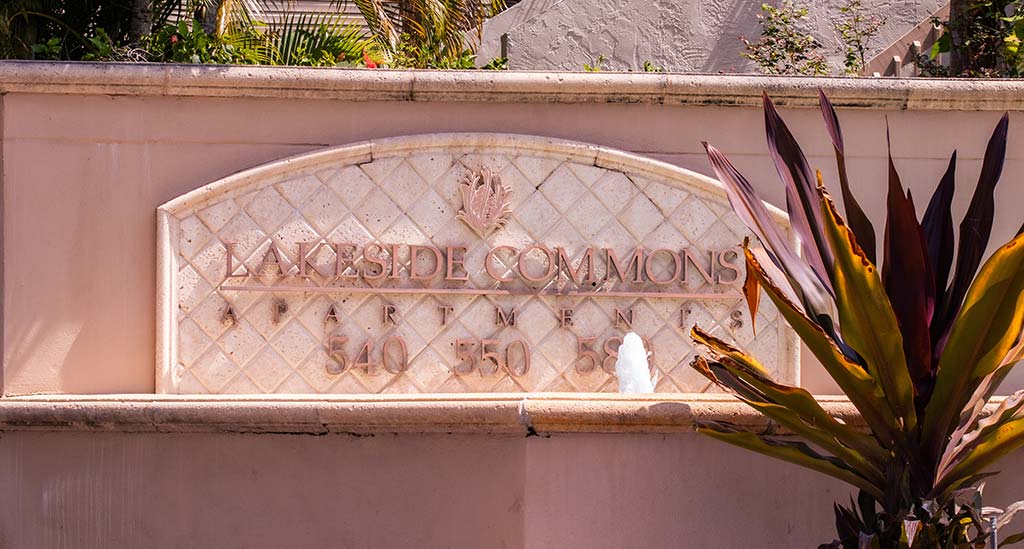Lakeside Commons